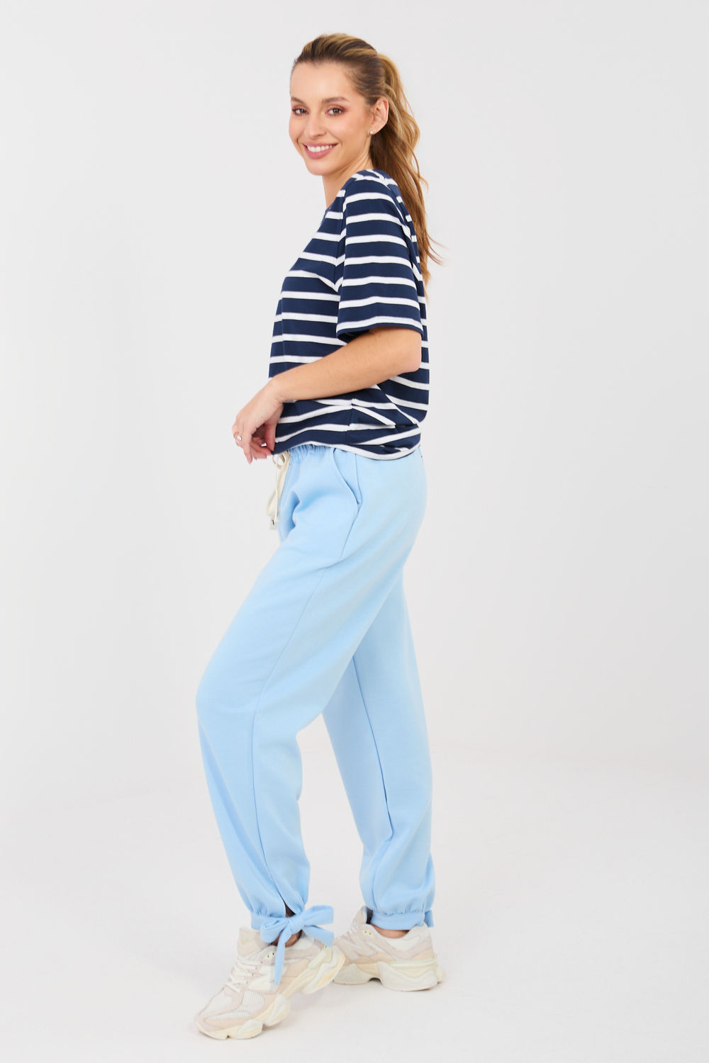 Spodnie Dresowe Model MI-SP-P6845.68 Light Blue - Italy Moda223781 - Niebieski - obrazek 2