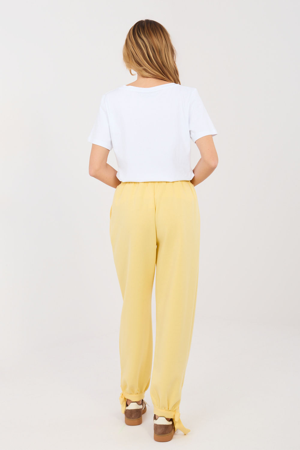 Spodnie Dresowe Model MI-SP-P6845.68 Light Yellow - Italy Moda223782 - Żółty - obrazek 3