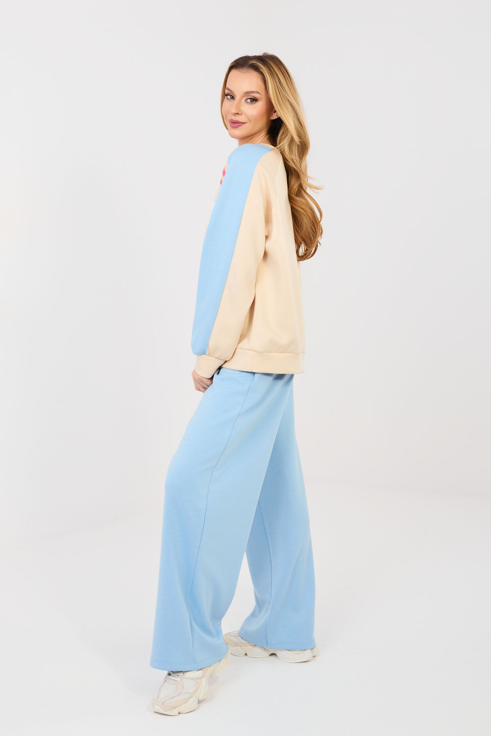 Spodnie Komplet Model MI-KMPL-82649.29 Light Blue - Italy Moda223895 - Niebieski - obrazek 2