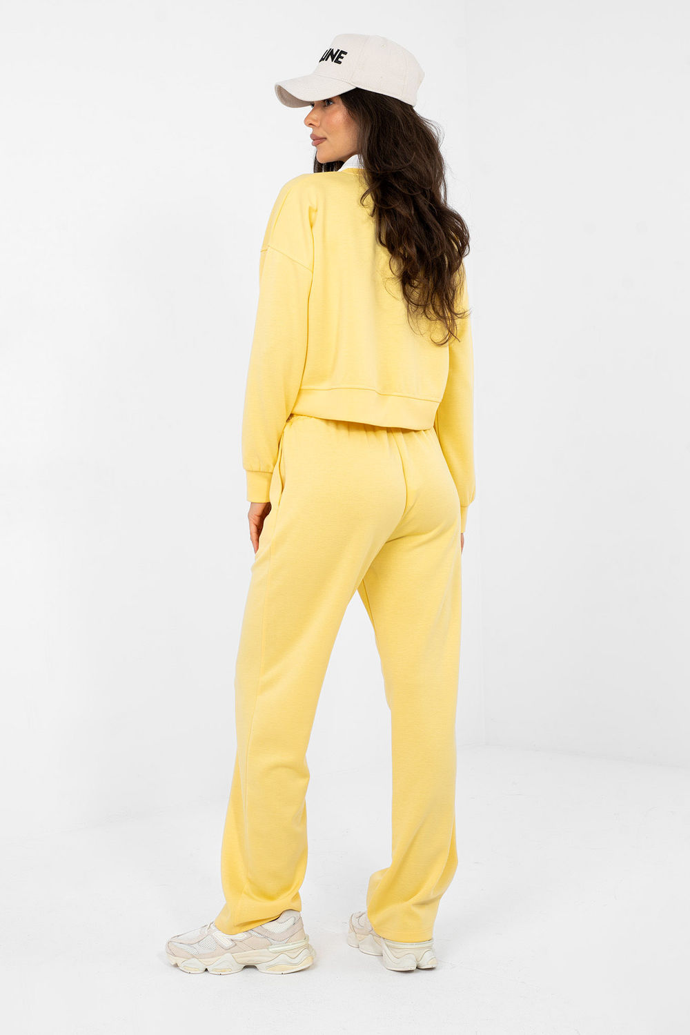 Spodnie Komplet Model IT-KMPL-22212.85 Yellow - Italy Moda224065 - Żółty - obrazek 2