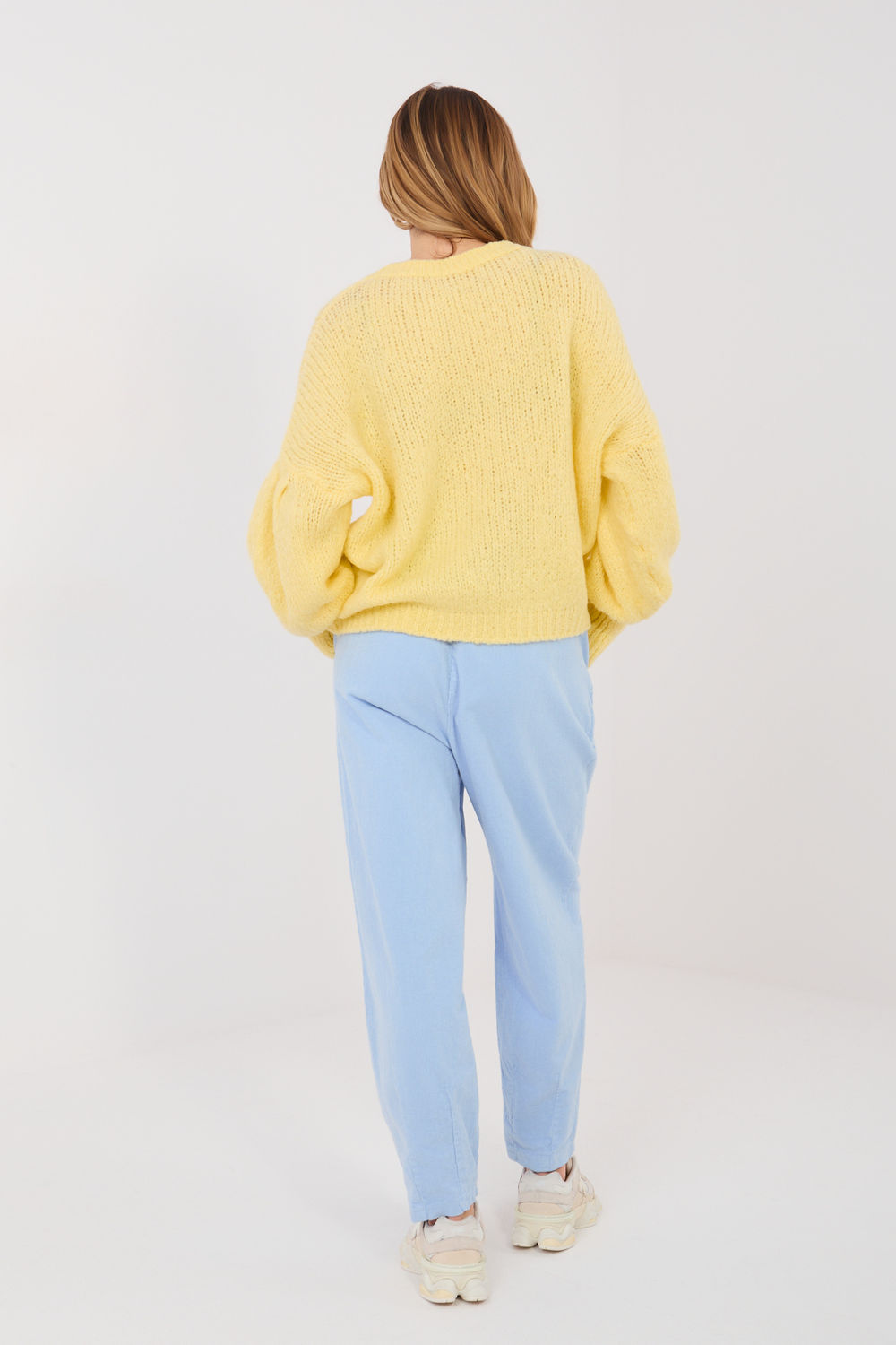 Spodnie Damskie Model MI-SP-2690.00 Light Blue - Italy Moda224381 - Niebieski - obrazek 2