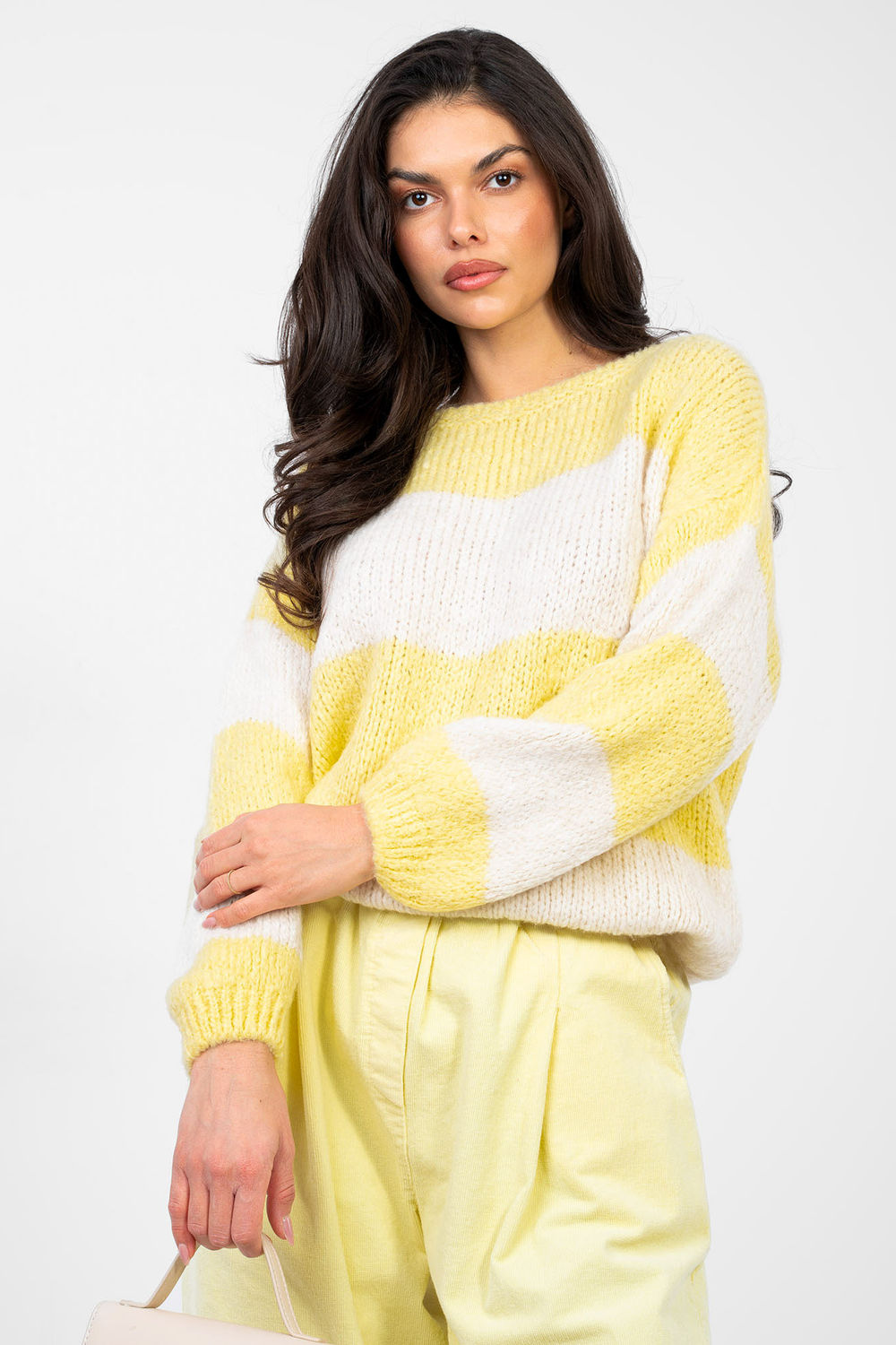 Sweter Damski Model MI-SW-0203.71 Light Yellow - Italy Moda224389 - Żółty