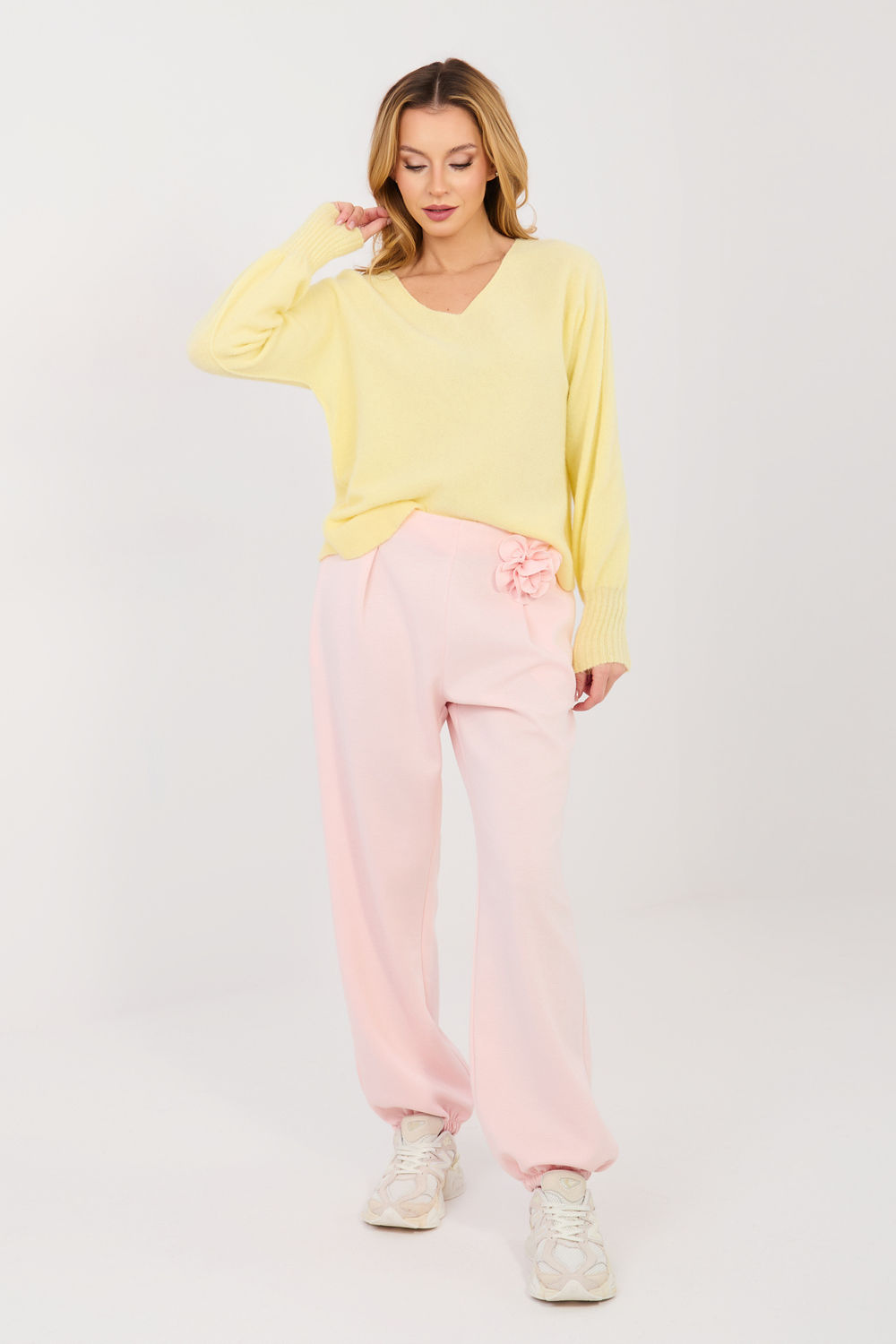 Spodnie Dresowe Model IT-SP-22197.61 Light Pink - Italy Moda224397 - Różowy