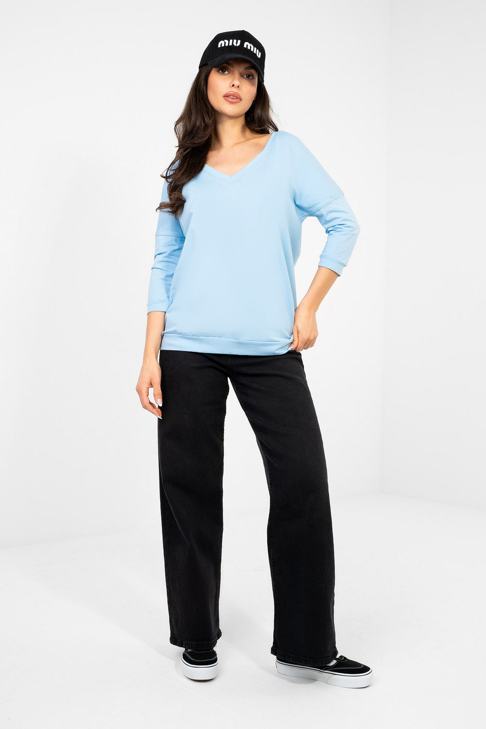Bluzka Model RV-BZ-A1192.71 Light Blue - Rue Paris224653 - Niebieski - obrazek 2