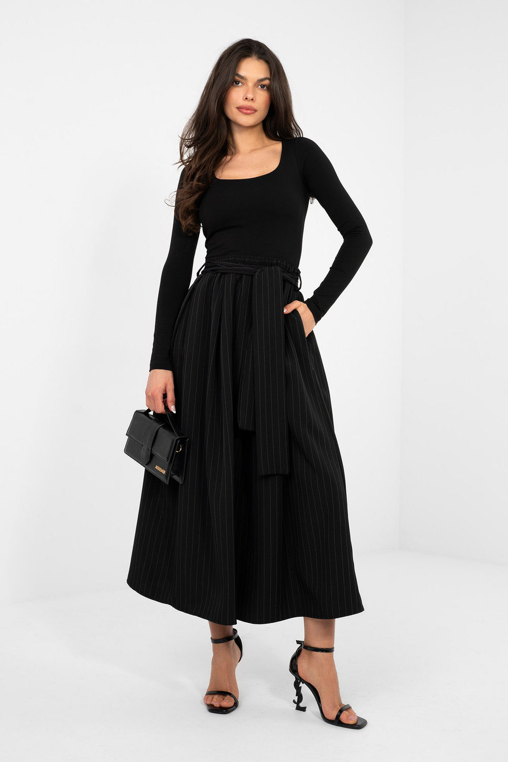 Bluzka Model RV-BZ-A1193.26 Black - Rue Paris224774 - Czarny - obrazek 2