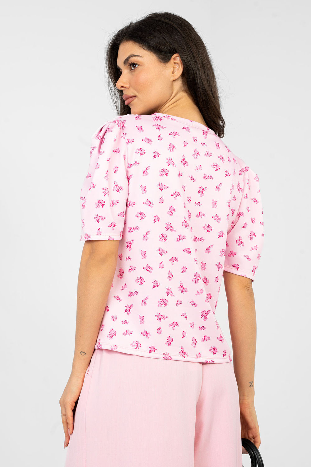 Bluzka Model MI-BZ-A2985.97 Light Pink - Italy Moda224863 - Różowy - obrazek 3