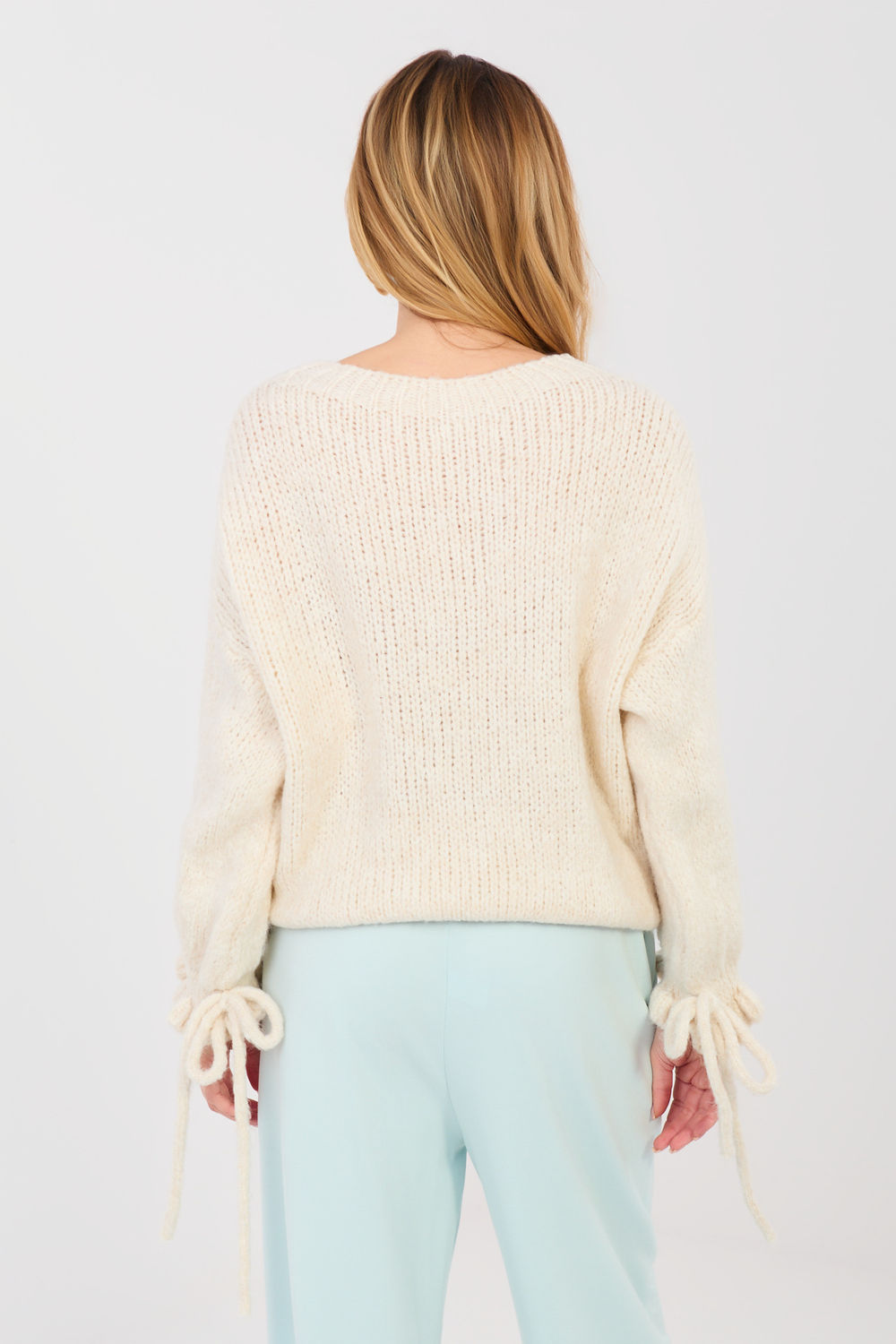 Sweter Damski Model MI-SW-1512.28 Light Beige - Italy Moda224875 - Beżowy - obrazek 3