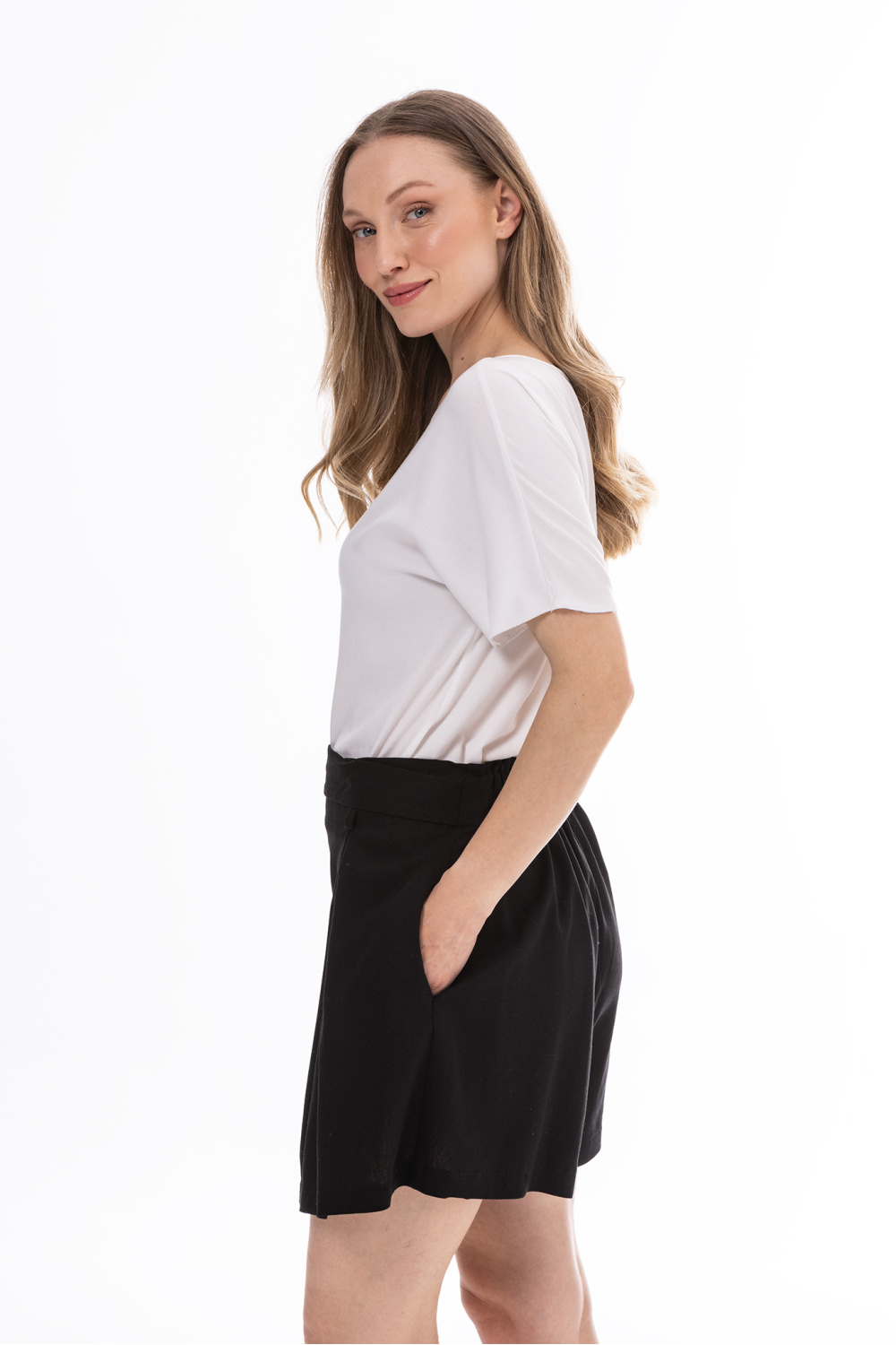 Szorty Damskie Model A774 Black - awama225294 - Czarny - obrazek 2