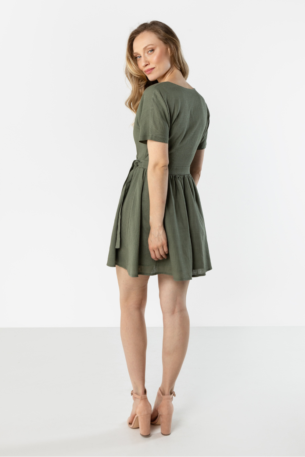 Sukienka Model A769 Khaki - awama225310 - Zielony - obrazek 3