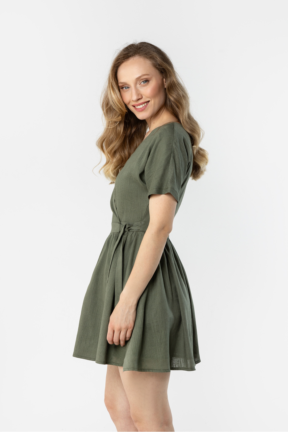 Sukienka Model A769 Khaki - awama225310 - Zielony - obrazek 4