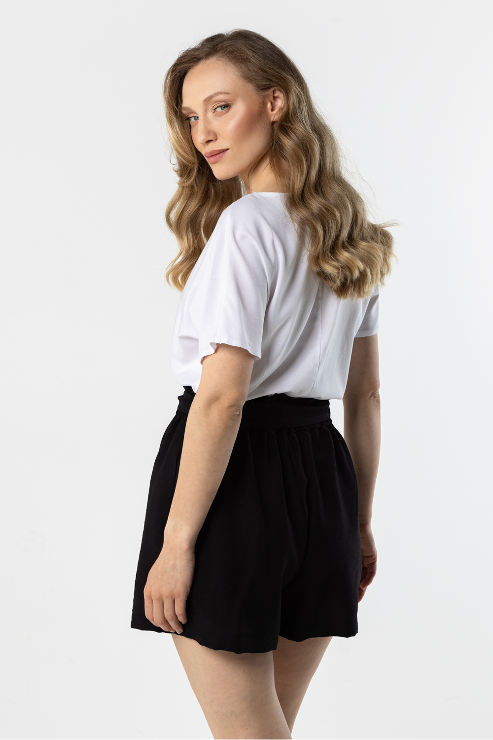 Szorty Damskie Model A765 Black - awama225326 - Czarny - obrazek 3