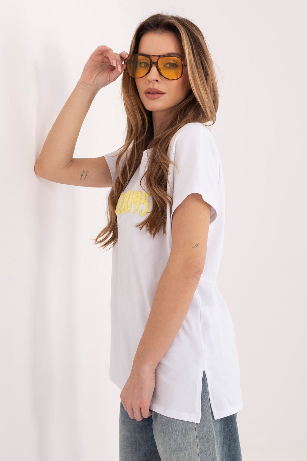 Tshirt Damski Model RV-TS-A1206.84 White/Yellow - Relevance225478 - Żółty - obrazek 4