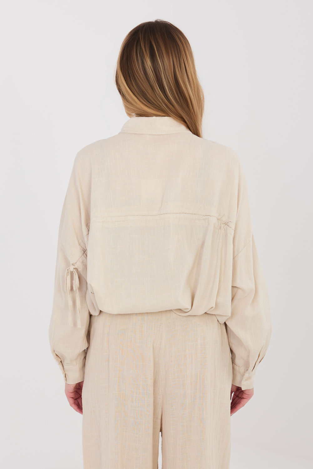 Koszula Damska Model IT-KS-3060.23 Beige - Italy Moda225516 - Beżowy - obrazek 3
