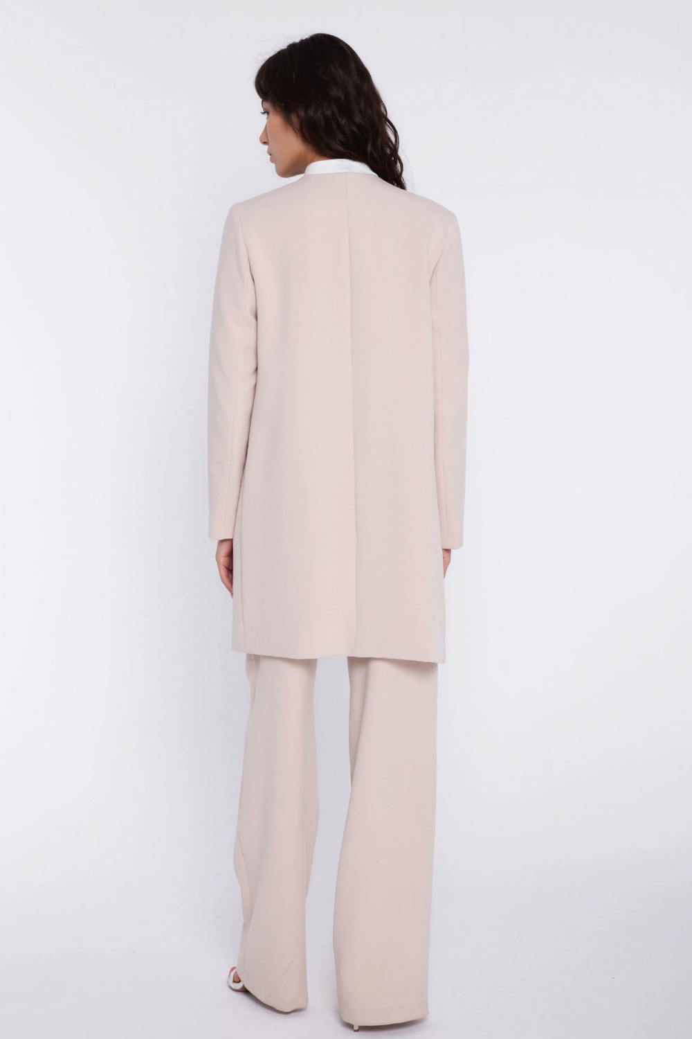Prosty długi żakiet Z99 Beige - Nife225818 - Beżowy - obrazek 3