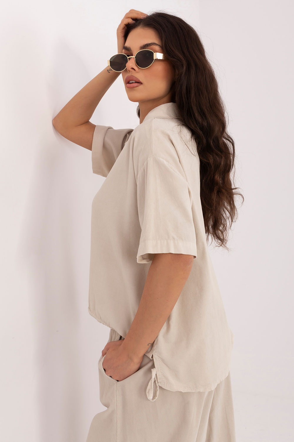Koszula Damska Model IT-KS-FL10320.12 Beige - Italy Moda226019 - Beżowy - obrazek 2