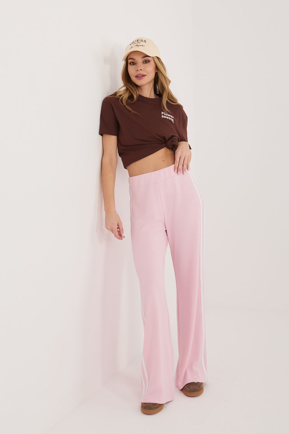 Spodnie Dresowe Model RV-DR-A1239.98 Light Pink - Relevance226154 - Różowy - obrazek 2