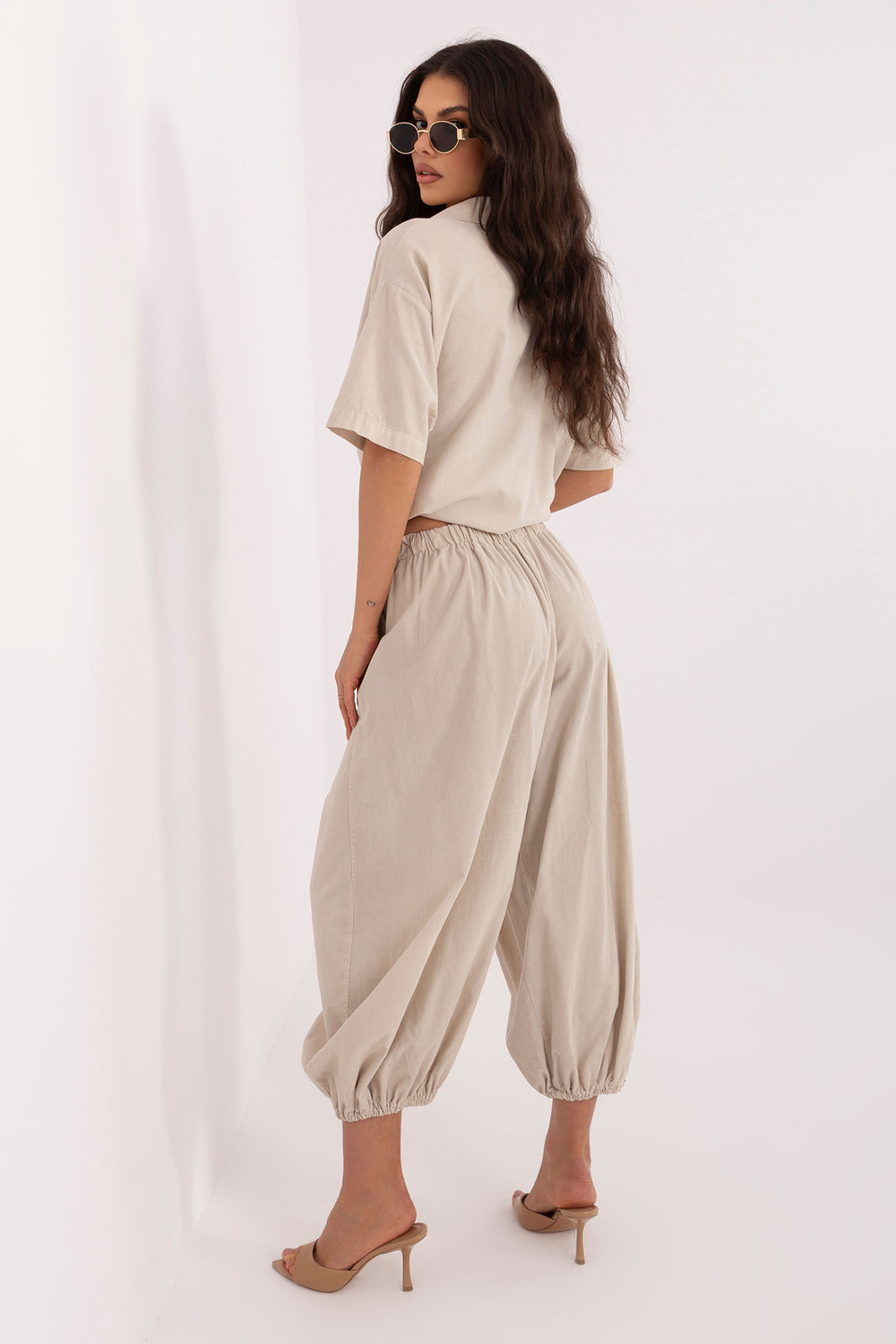 Spodnie Damskie Model IT-SP-FL10309-1.02 Beige - Italy Moda226233 - Beżowy - obrazek 3