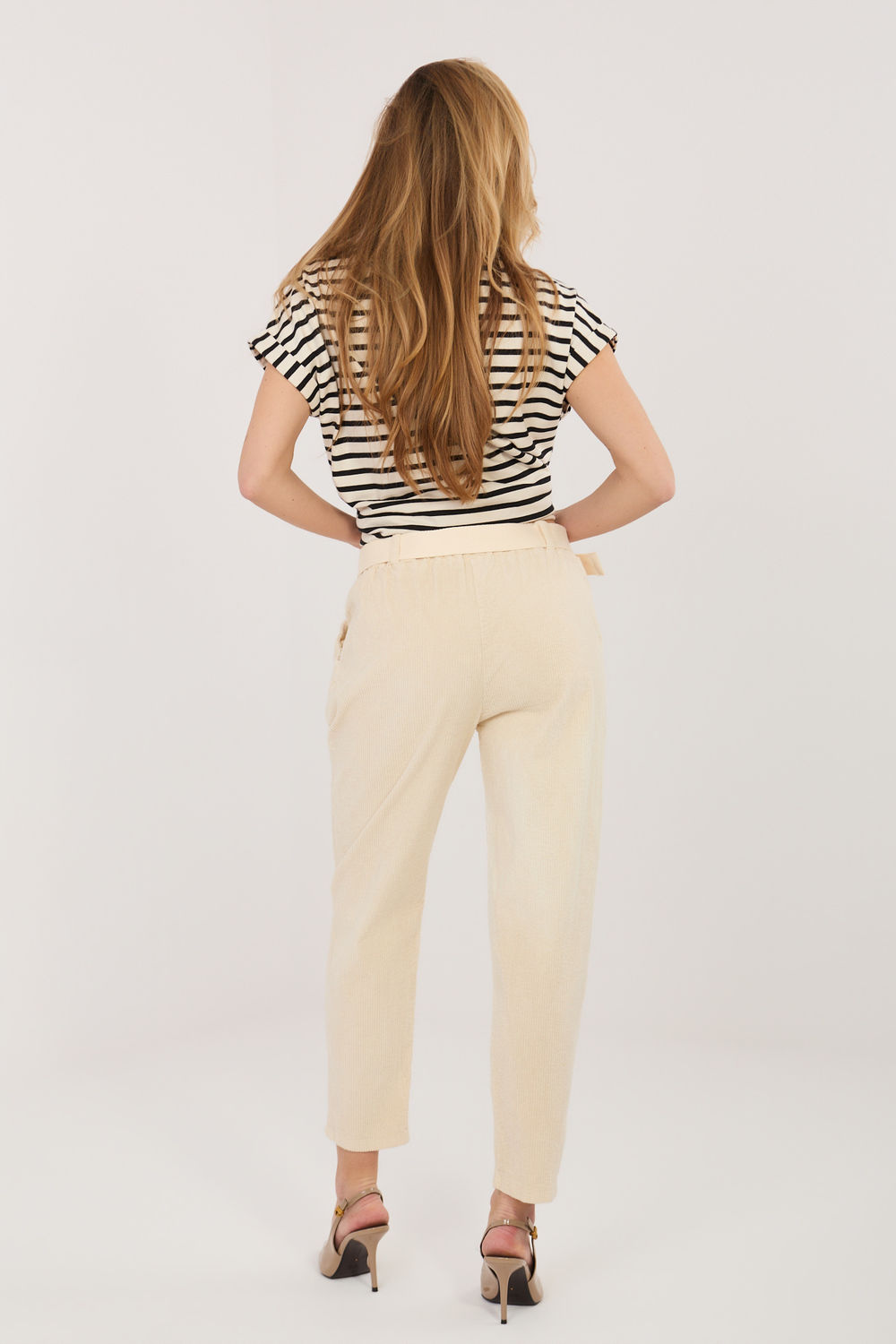 Spodnie Damskie Model IT-SP-242979.90 Light Beige - Italy Moda226478 - Beżowy - obrazek 3