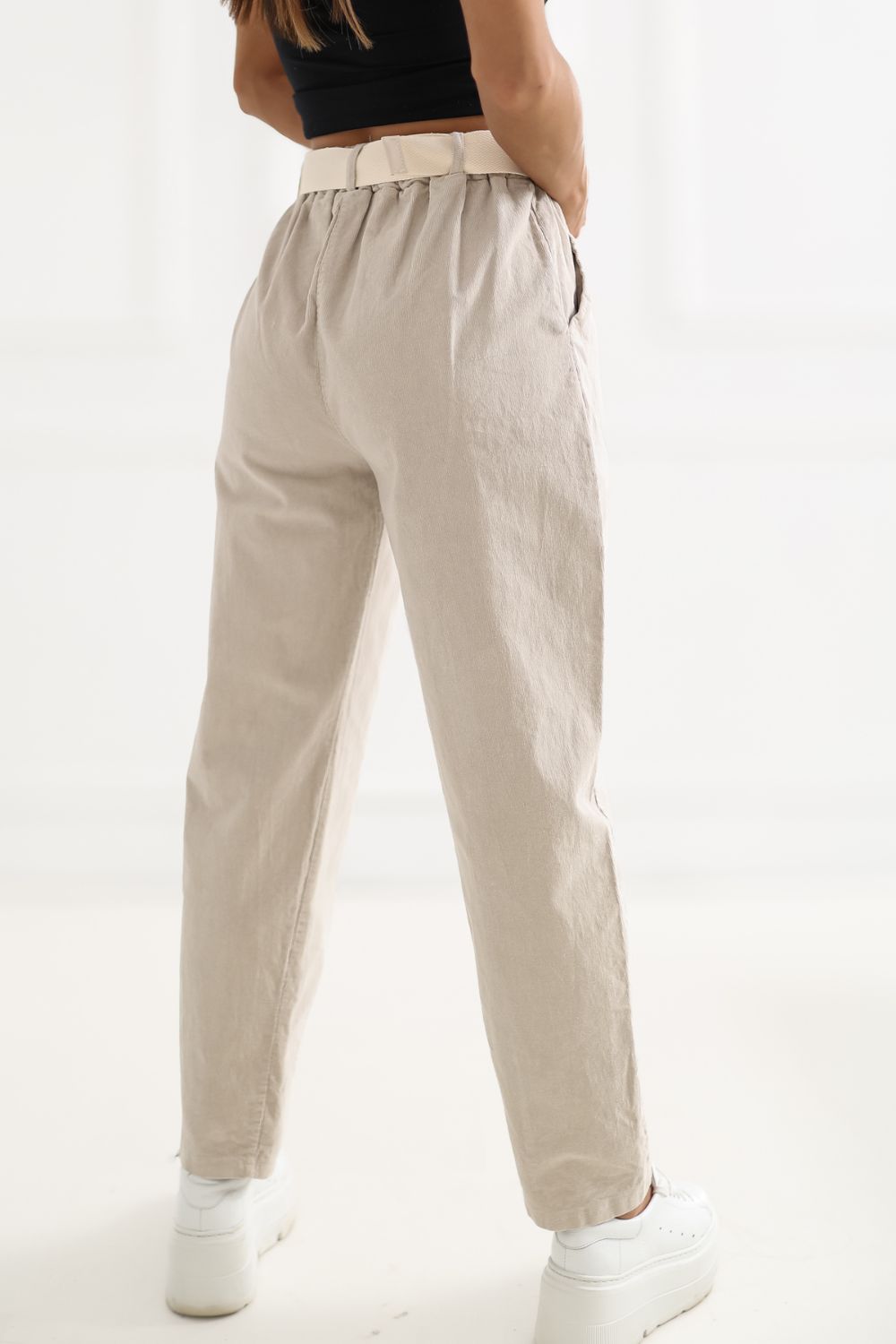 Spodnie Damskie Model IT-SP-26016.85 Beige - Italy Moda226459 - Beżowy - obrazek 3