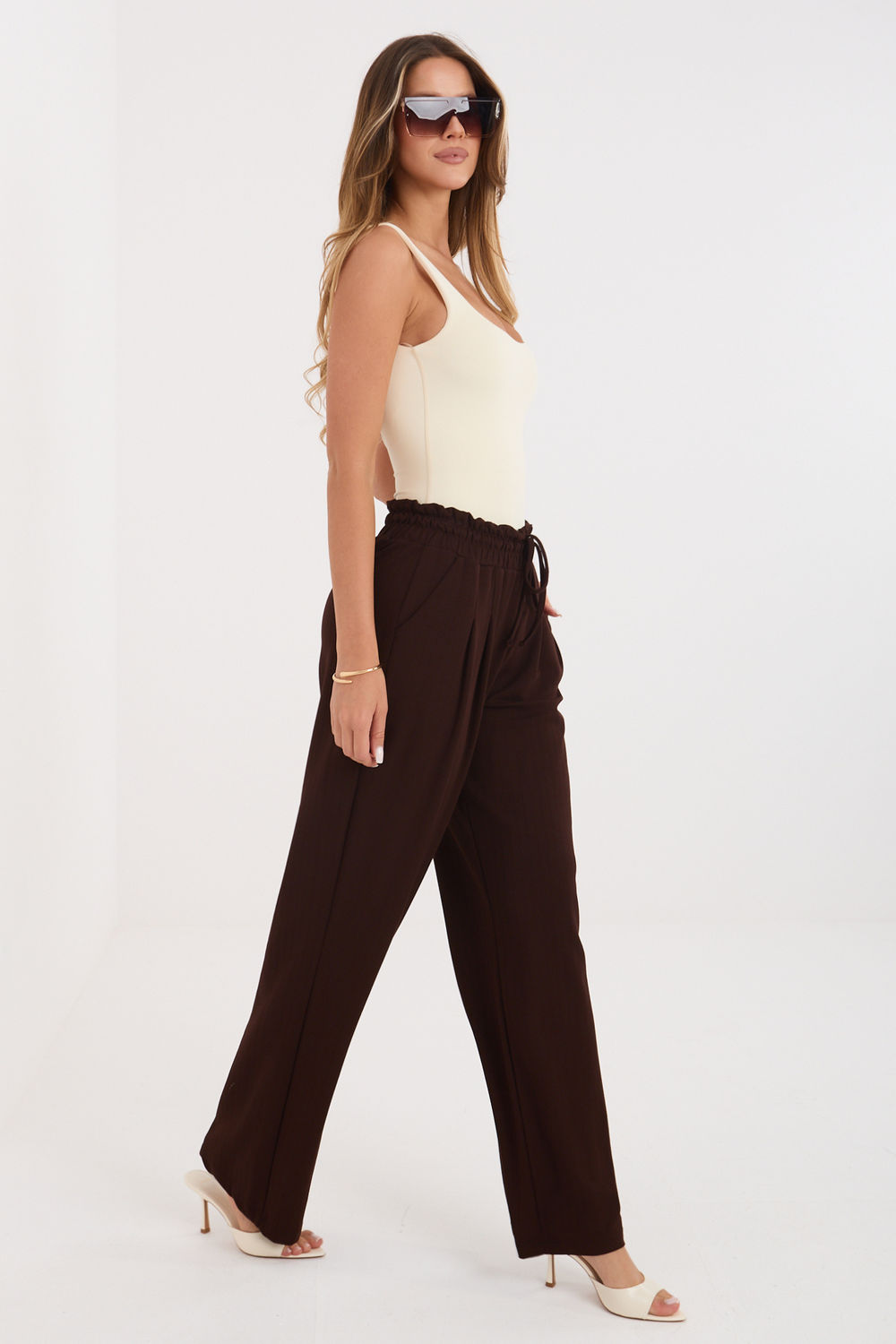 Spodnie Dresowe Model RV-DR-A1292.31 Dark Brown - Rue Paris227688 - Brązowy - obrazek 2