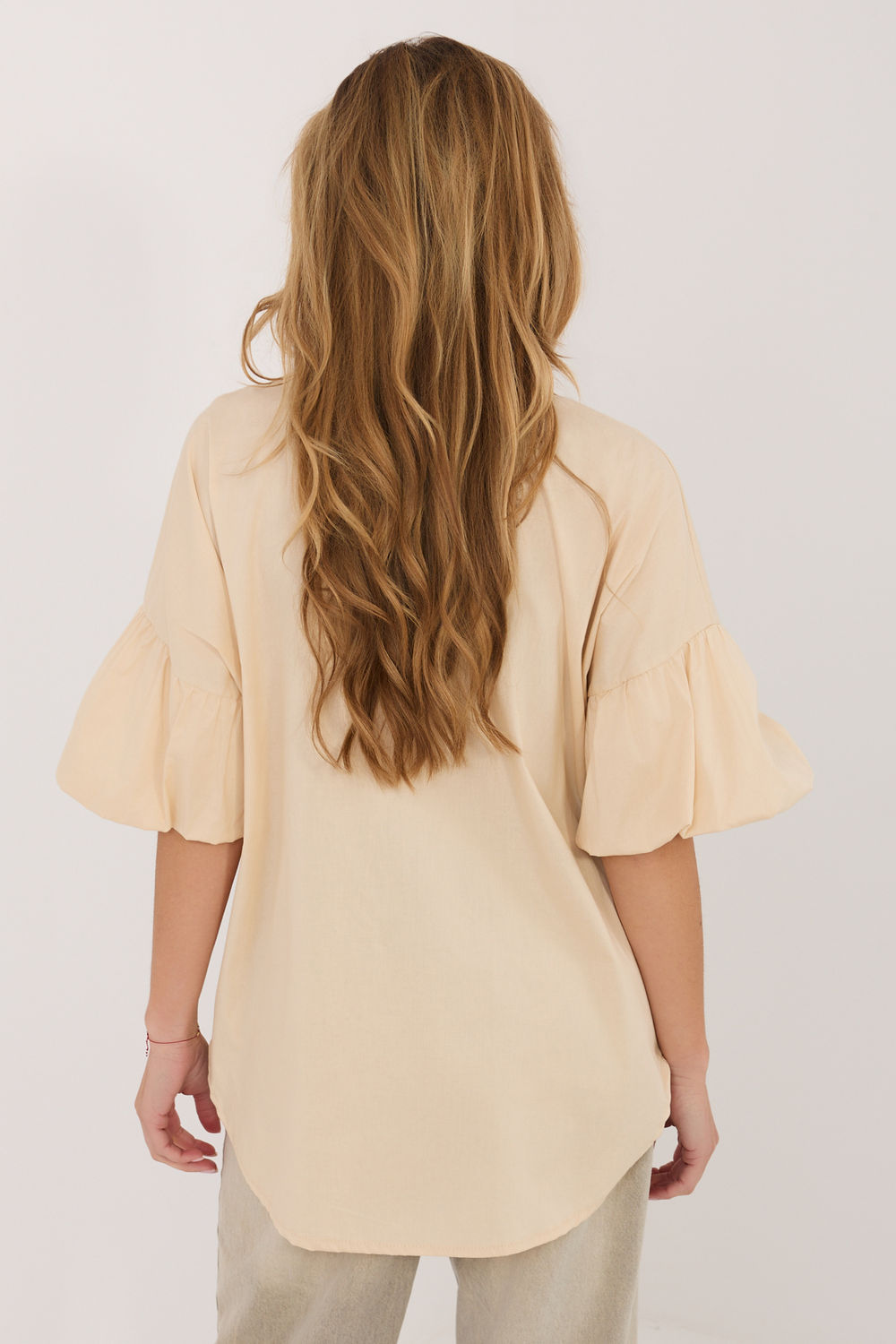 Koszula Damska Model MI-KS-3389A.90 Light Beige - Italy Moda227875 - Beżowy - obrazek 3