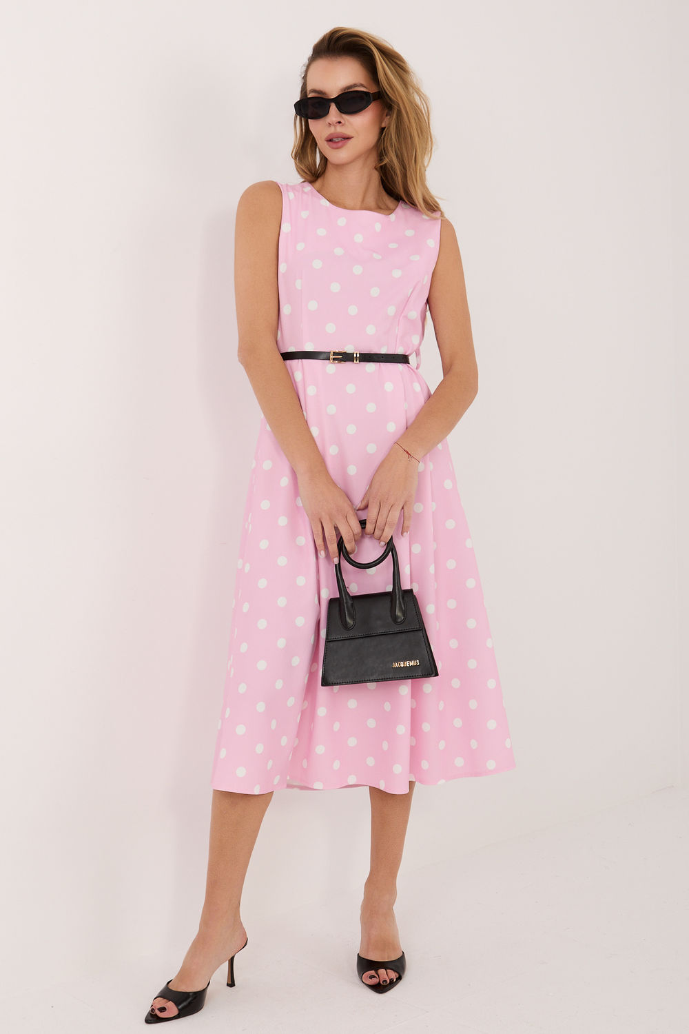 Sukienka Model MI-SK-A241612.89 Light Pink - Italy Moda228179 - Różowy