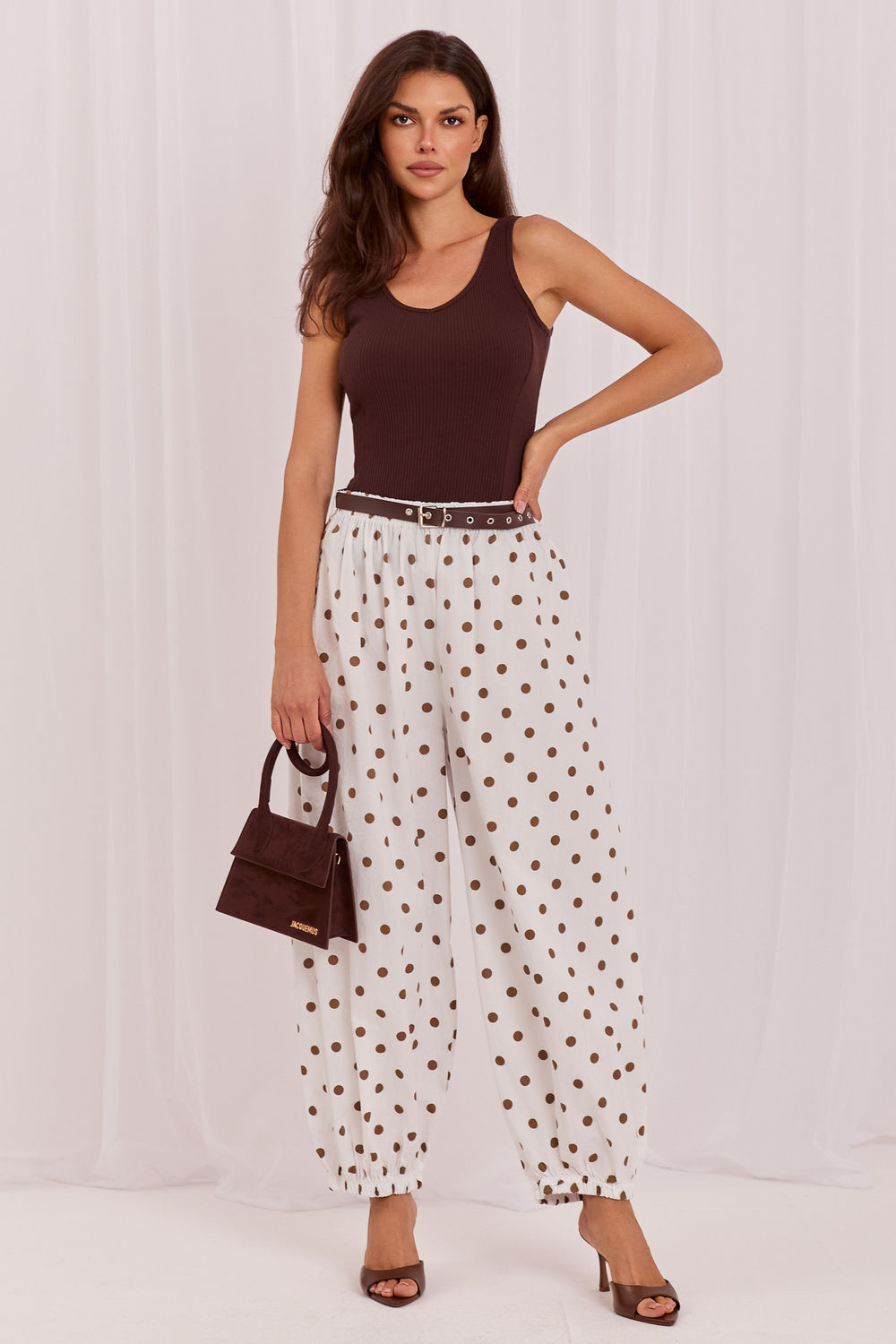 Spodnie Damskie Model MO-SP-13588.95 Ecru - Italy Moda229815 - Beżowy - obrazek 2