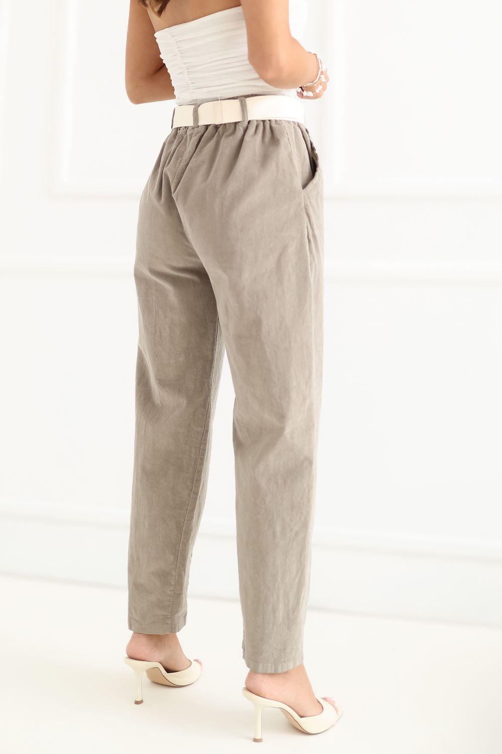 Spodnie Damskie Model IT-SP-26016.85 Dark Beige - Italy Moda230168 - Beżowy - obrazek 3