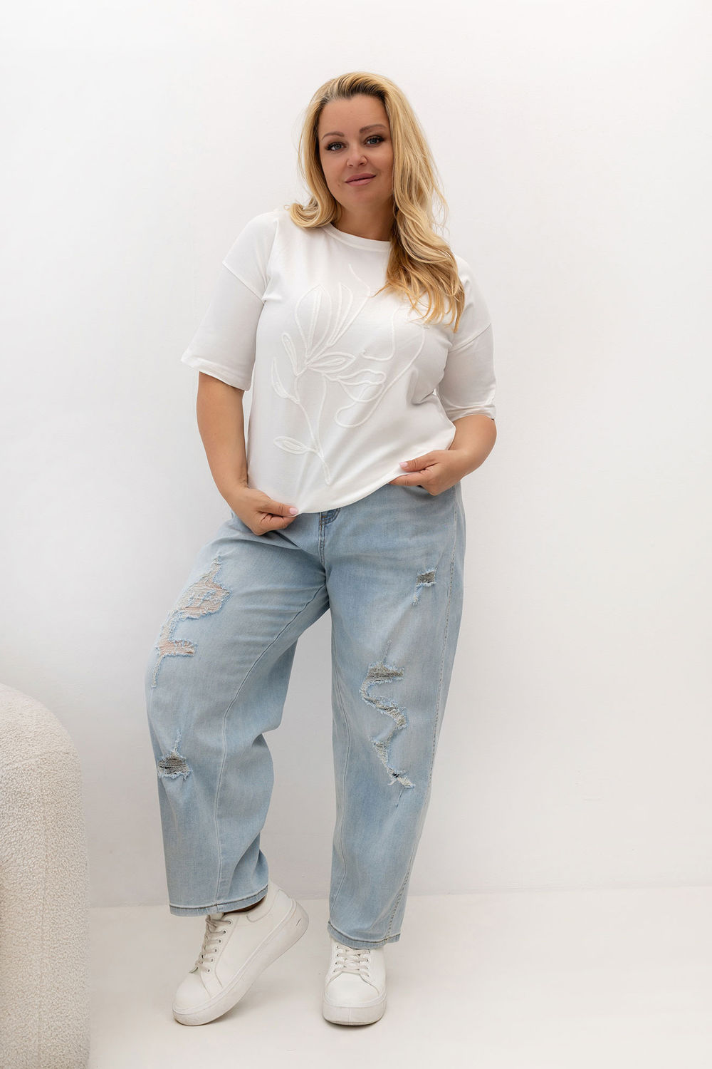 Tshirt Damski Plus Size Model RV-TS-A1331.29P Ecru - Relevance230455 - Beżowy - obrazek 2