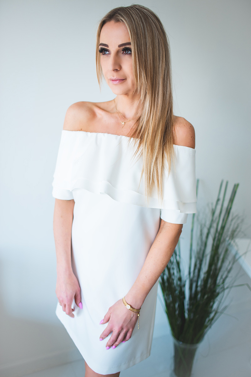 Sukienka Model Sandra Ecru - Jersa131420 - Beżowy