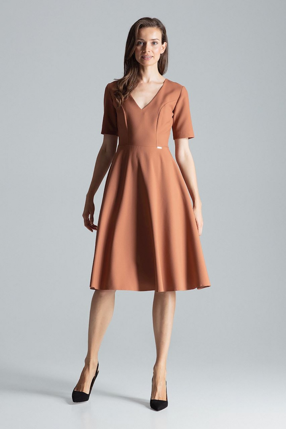 Sukienka Model M673 Brown - Figl135799 - Brązowy