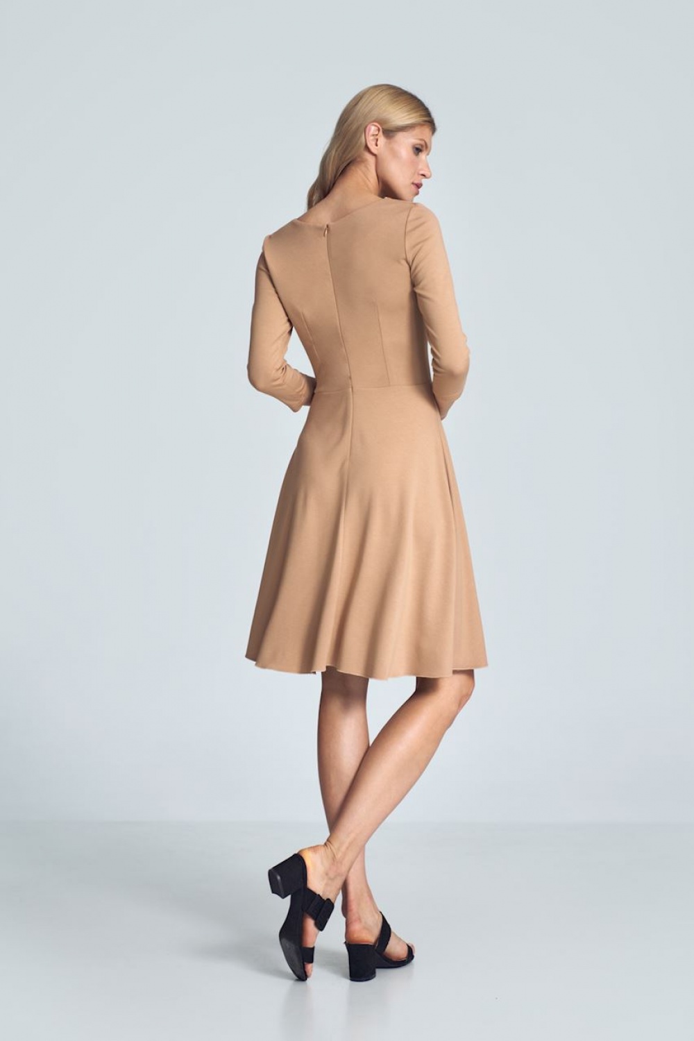 Sukienka Model M709 Beige - Figl147913 - Beżowy - obrazek 3