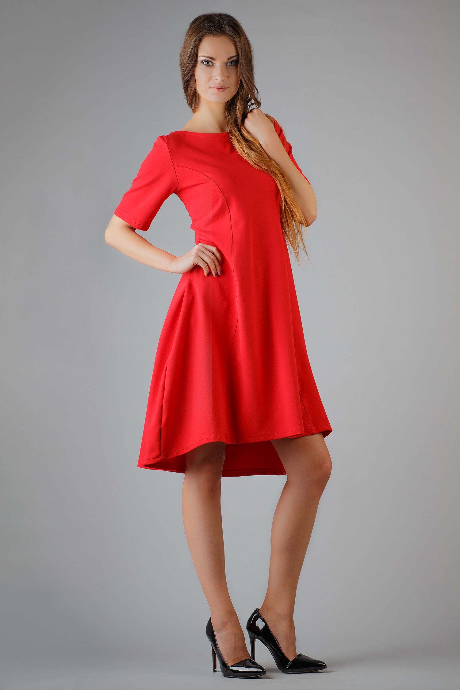 Sukienka Model Nadzieja 6 Red - Tessita37916 - Czerwony - obrazek 2