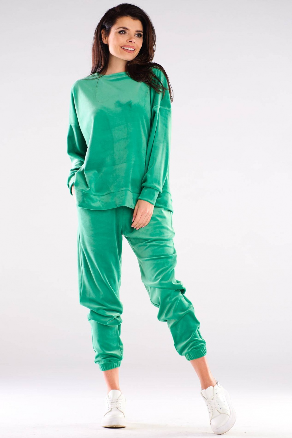 Spodnie Dresowe Model A411 Green - awama155469 - Zielony