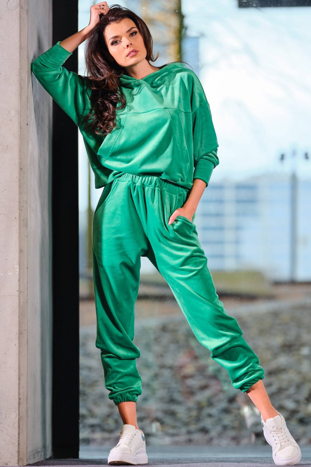 Spodnie Dresowe Model A411 Green - awama155469 - Zielony - obrazek 4