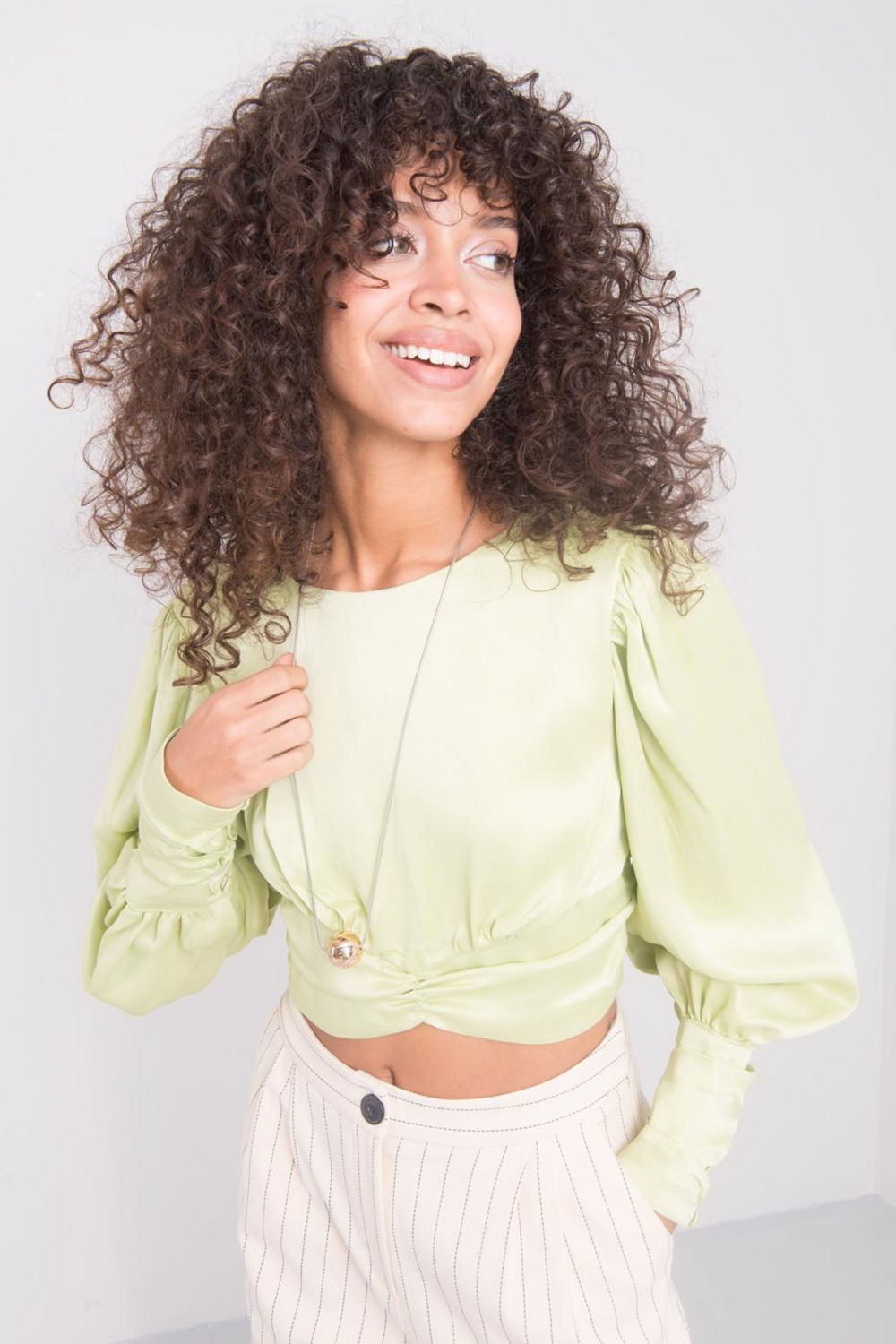 Bluzka Model 15578 Limonka - By Sally Fashion160344 - Zielony - obrazek 2