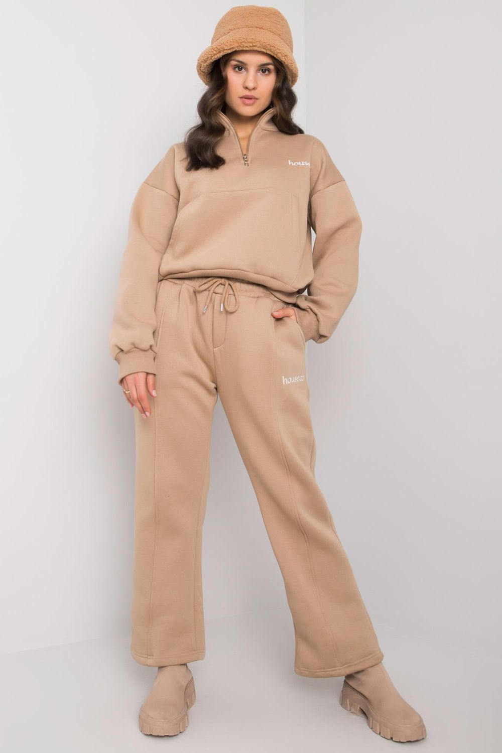Spodnie Komplet Model EM-KMPL-708.16 Dark Beige - Ex Moda160789 - Beżowy