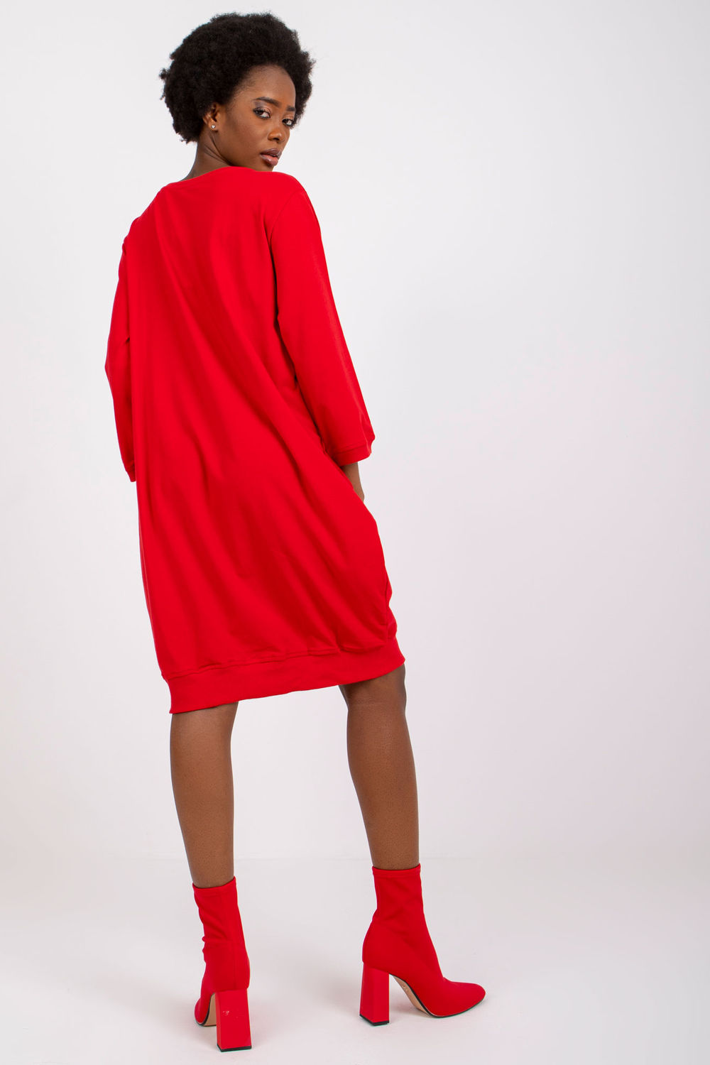 Sukienka Model RV-SK-6839.95 Red - Relevance162962 - Czerwony - obrazek 3