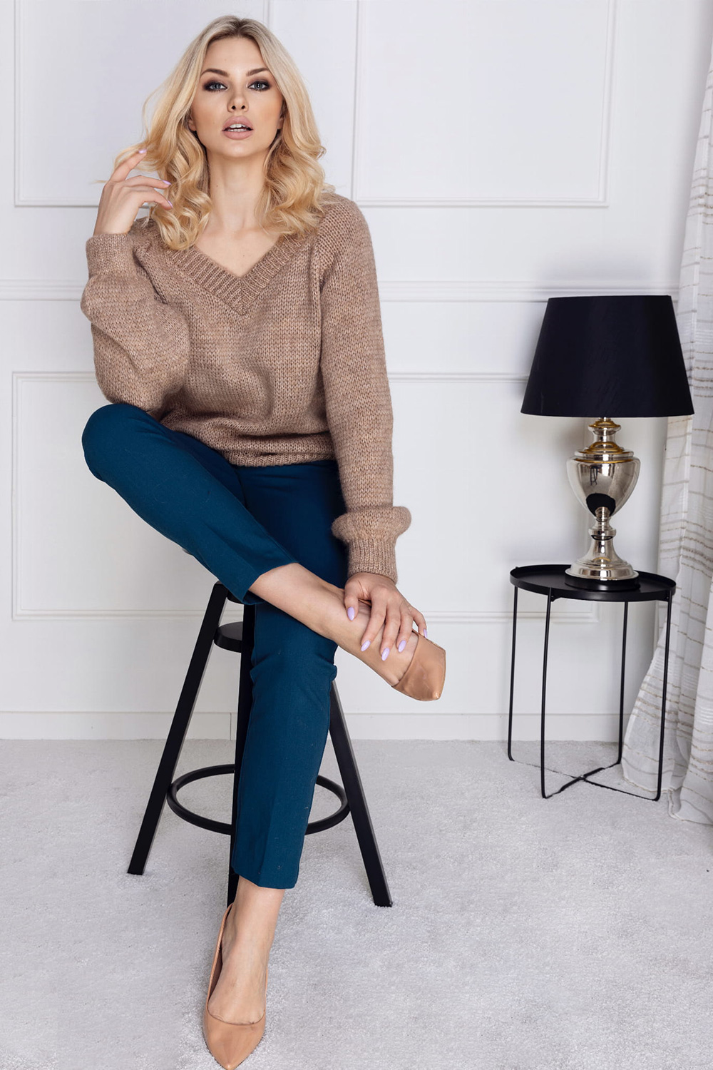 Sweter Damski Model 30083 Cappuccino - PeeKaBoo163192 - Beżowy - obrazek 2