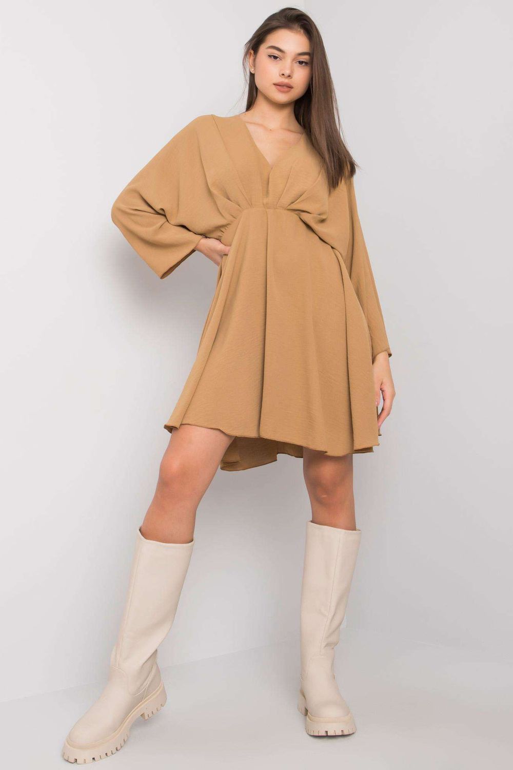 Sukienka Model DHJ-SK-11981B.19 Dark Beige - Italy Moda164969 - Beżowy