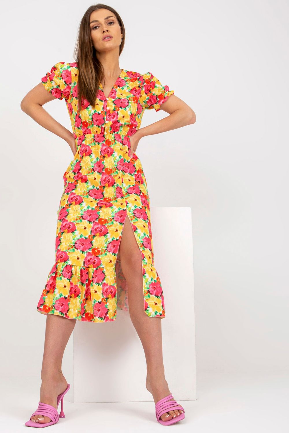 Sukienka Model DHJ-SK-7006-3.39 Yellow - Italy Moda167586 - Żółty