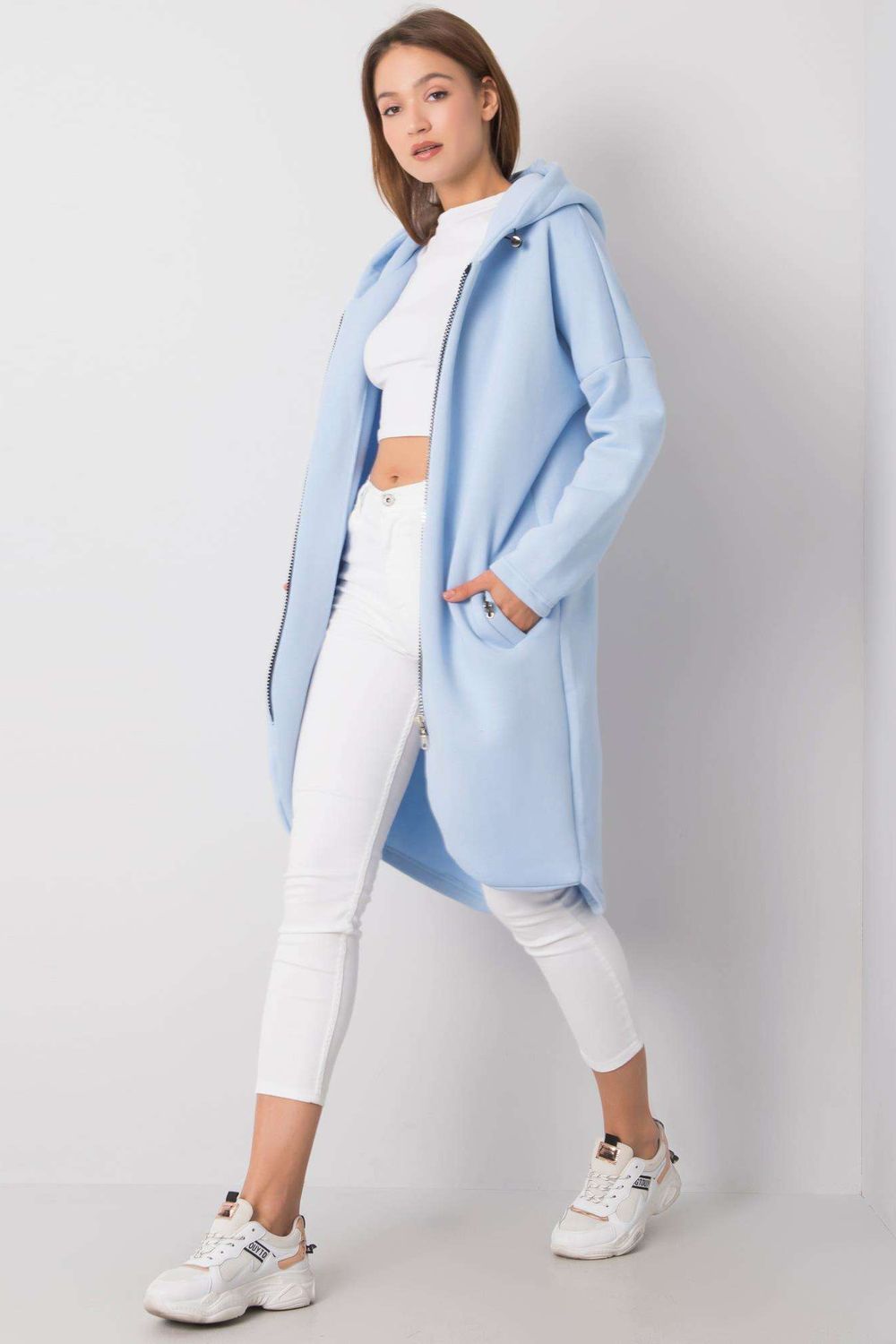 Bluza Damska Model RV-BL-4858-1.99P Light Blue - Rue Paris168769 - Niebieski - obrazek 3