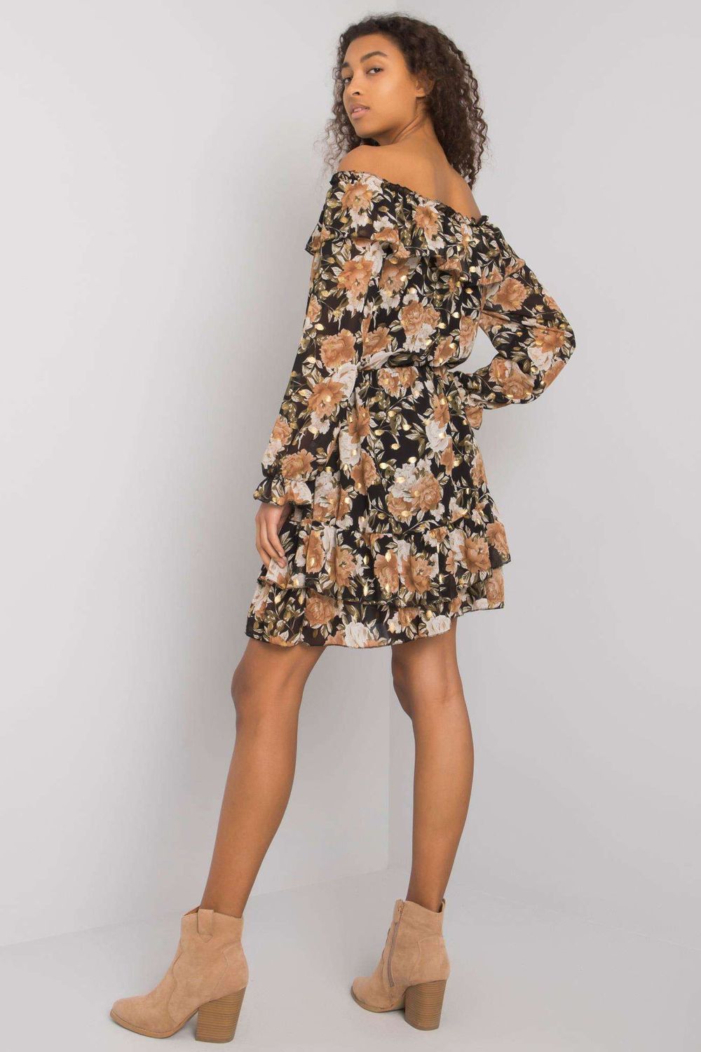 Sukienka Model DHJ-SK-15015-2.73P Black/Beige - Italy Moda169537 - Beżowy - obrazek 3