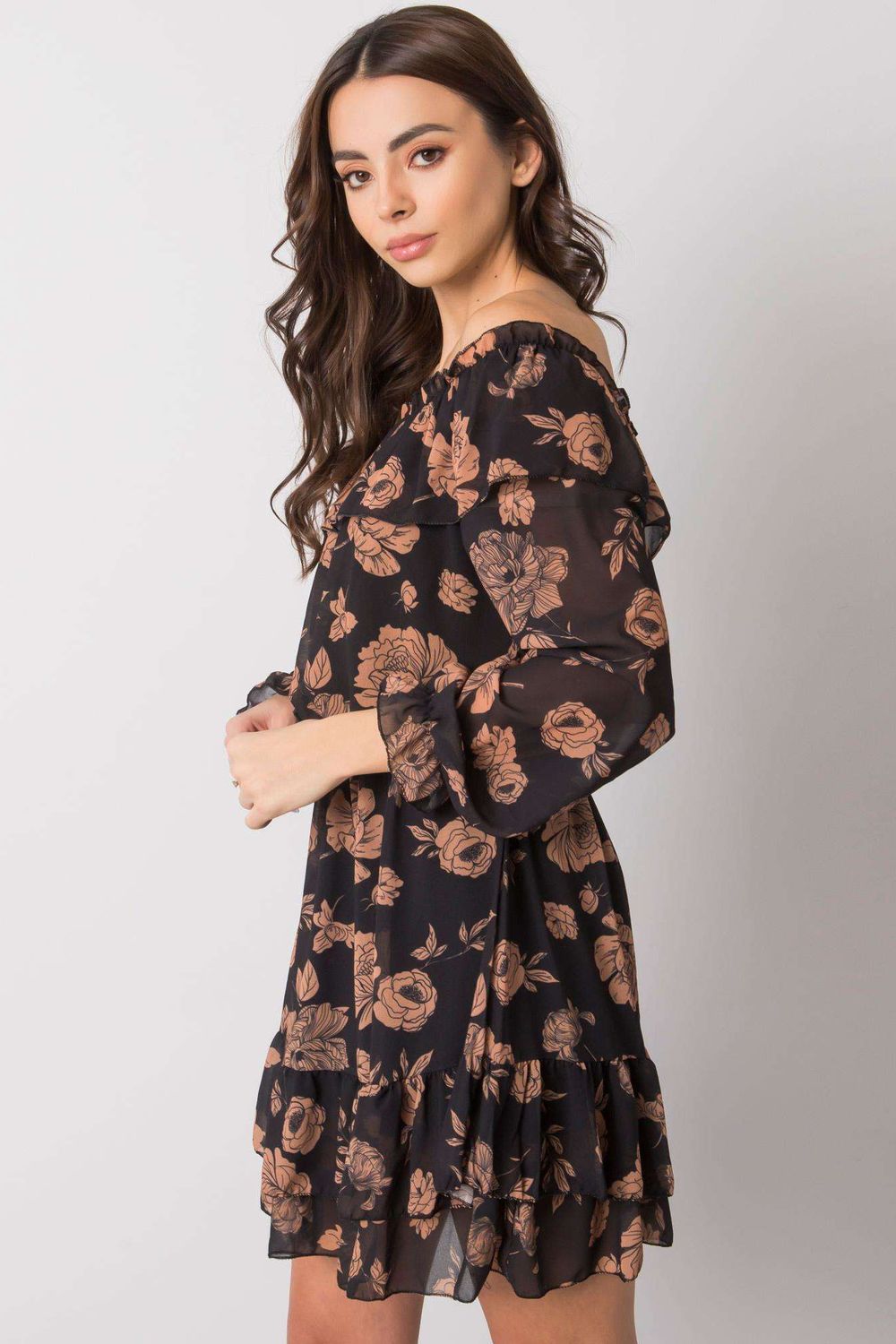 Sukienka Model DHJ-SK-15015.56P Camel - Italy Moda169538 - Brązowy - obrazek 3