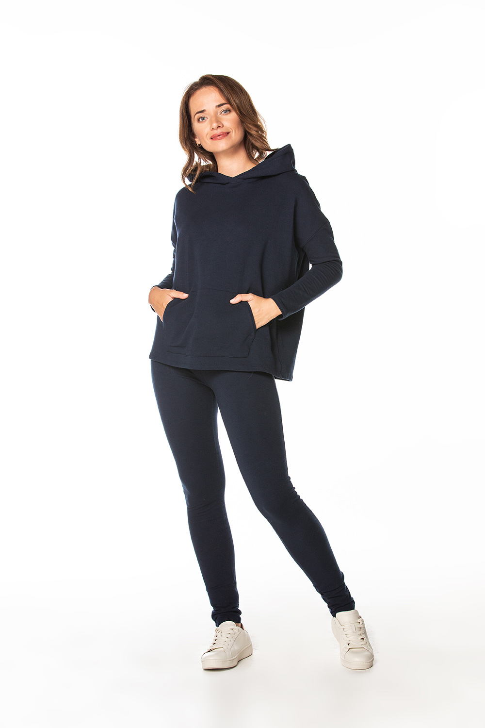 Spodnie Dresowe Model T370/4 Navy - Tessita171895 - Granatowy - obrazek 2