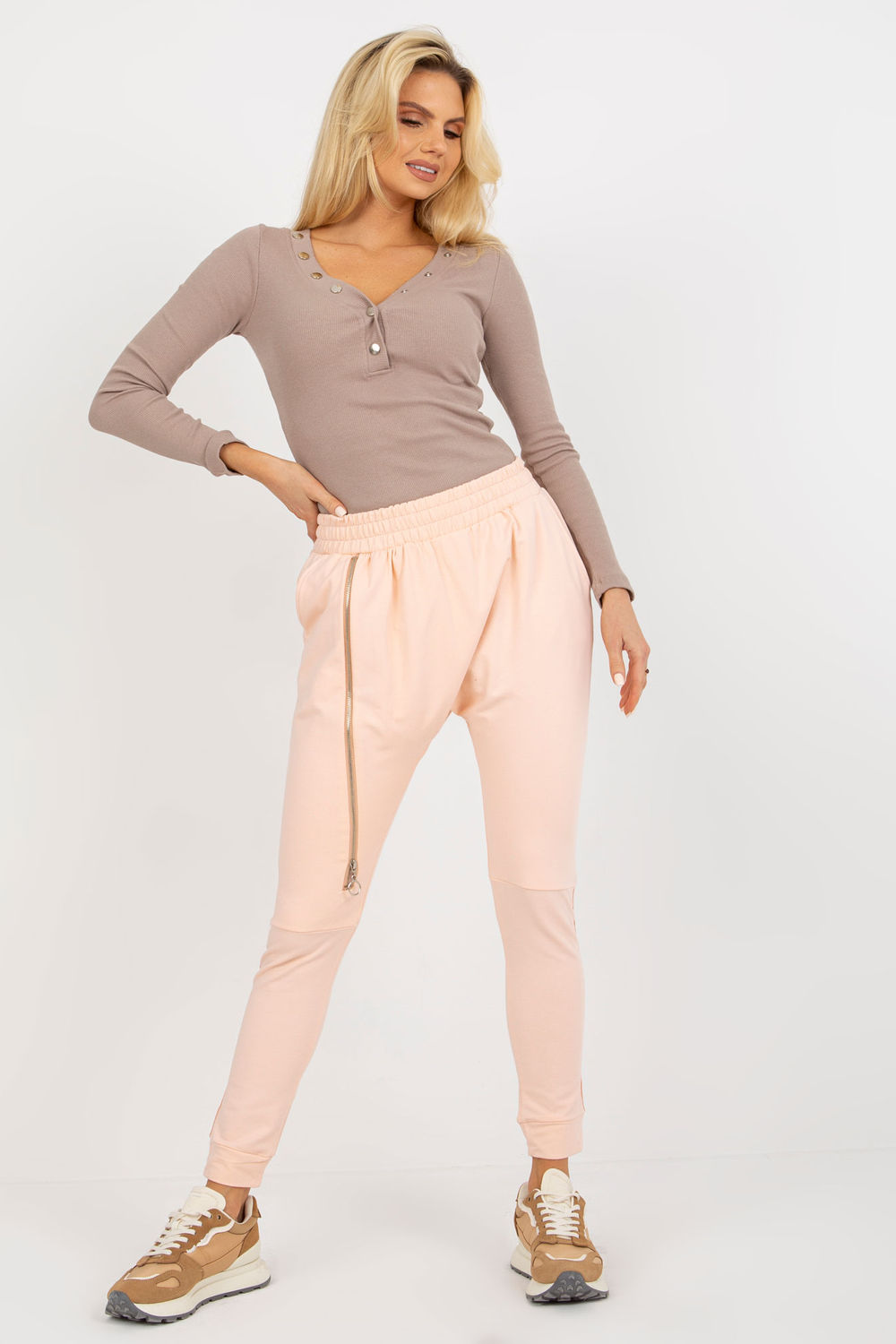 Spodnie Dresowe Model EM-DR-ES-21-558.10 Brzoskwinia - Ex Moda174966 - Różowy
