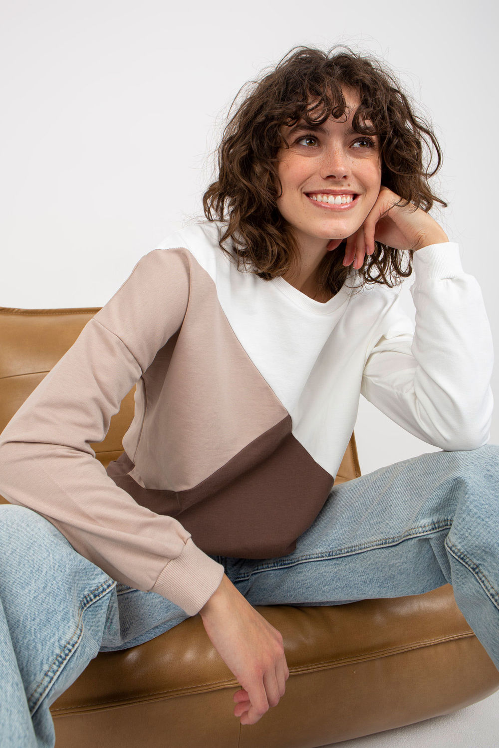 Bluza Damska Model RV-BL-8463.41P White/Brown - Relevance175192 - Brązowy - obrazek 4