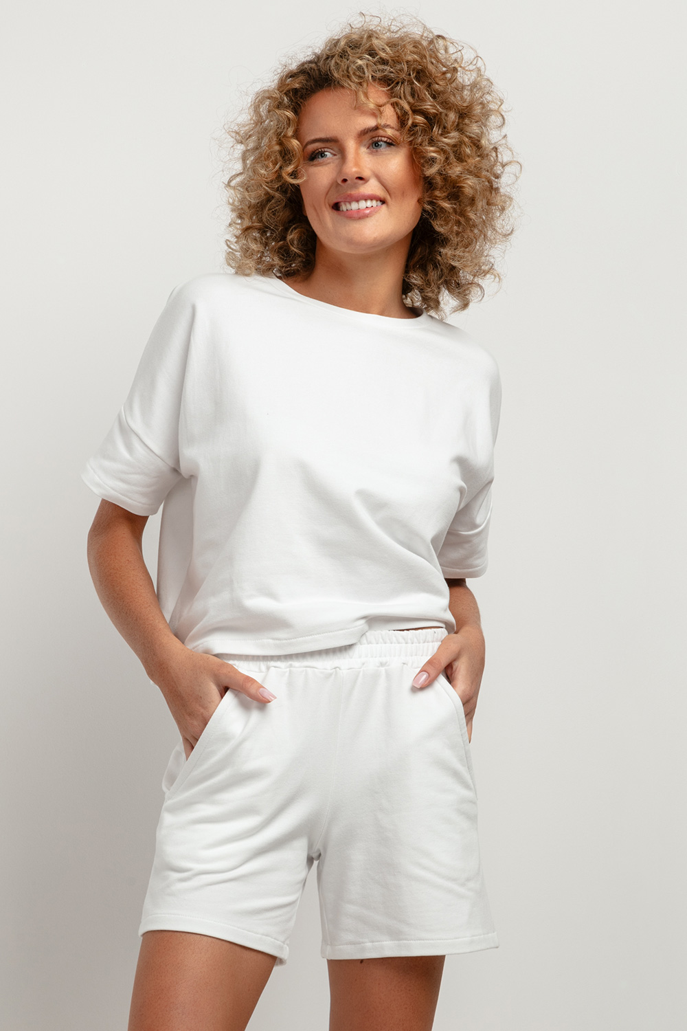 Szorty Damskie Model T385/1 White - Tessita183186 - Biały
