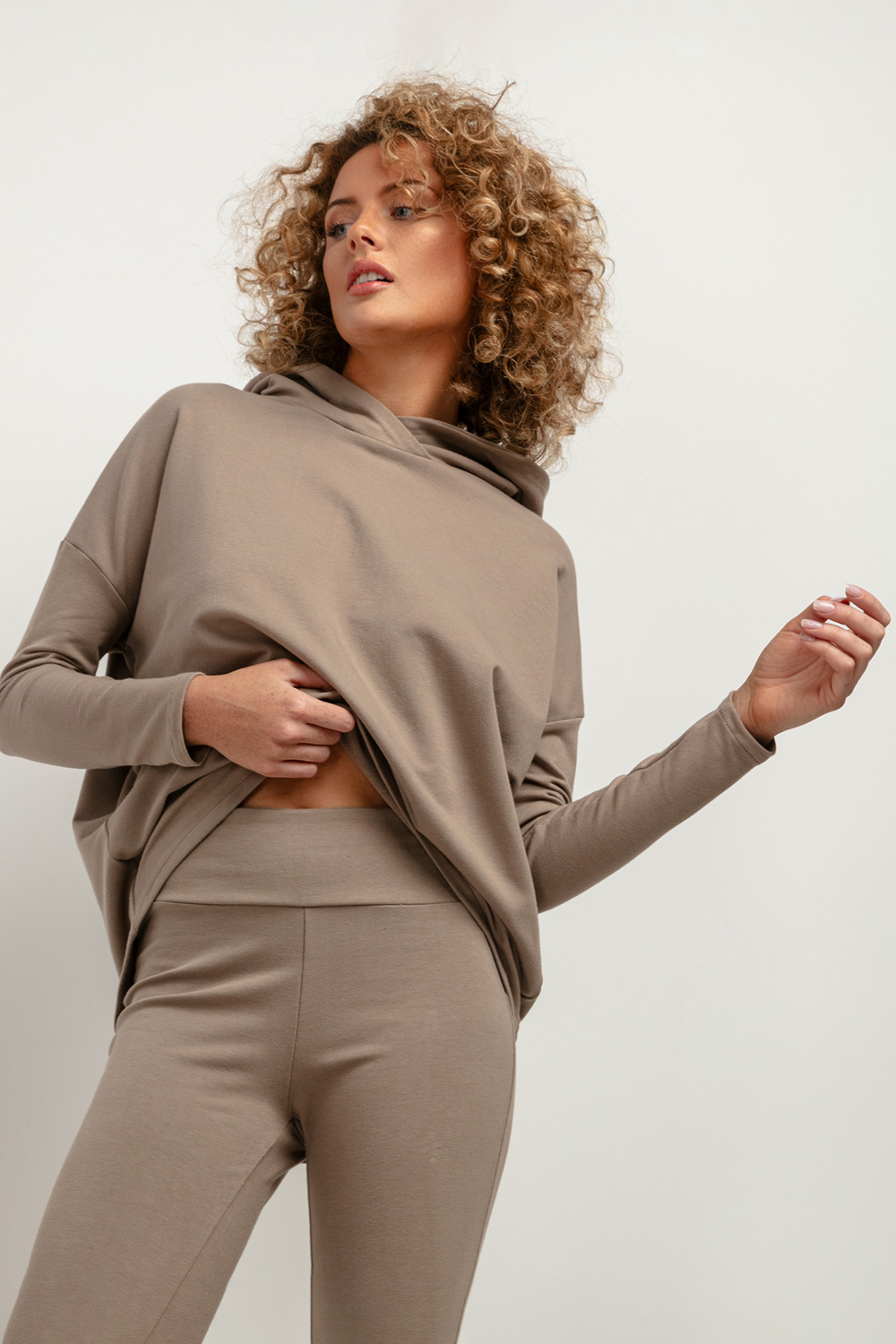 Bluza Damska Model T379/6 Cappuccino - Tessita183272 - Brązowy