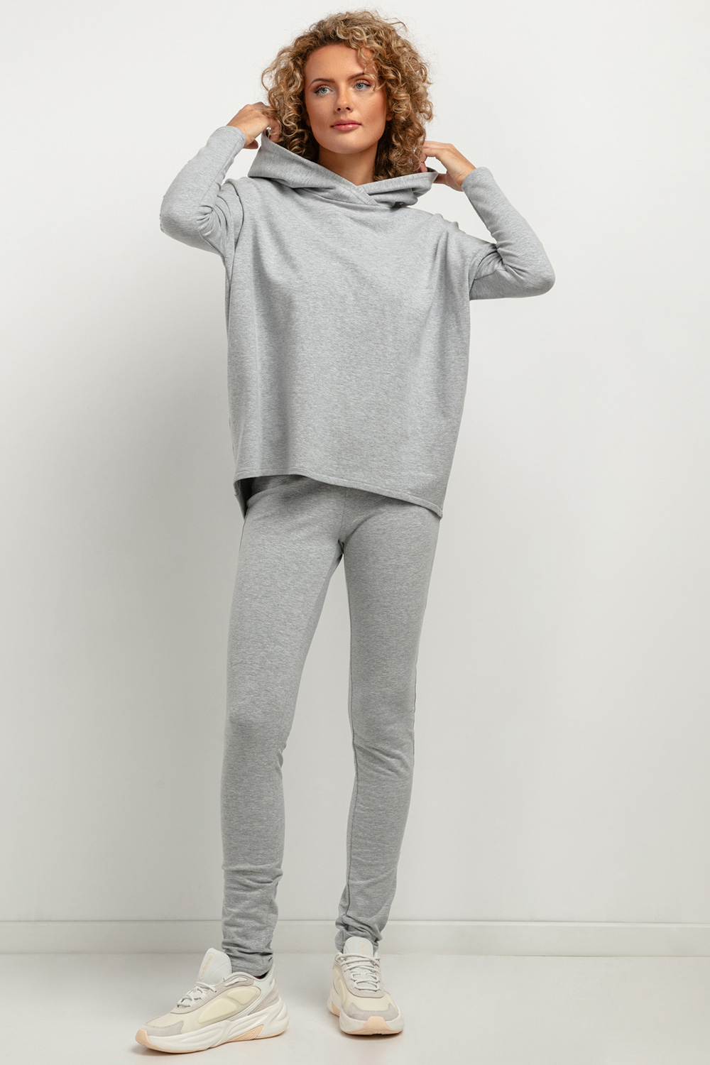 Bluza Damska Model T379/2 Light Grey - Tessita183276 - Szary - obrazek 2